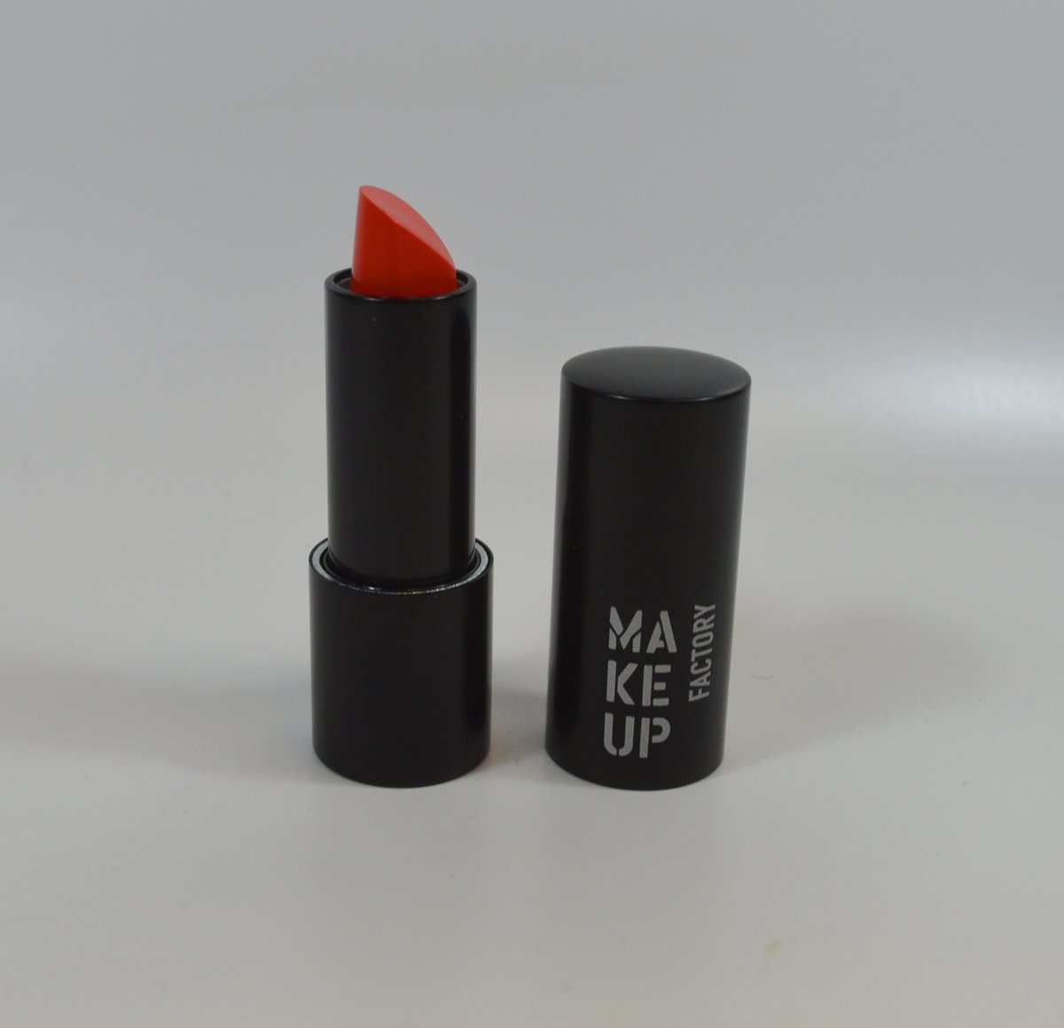 Make Up Factory Magnetic Lips Lipstick #324 Endless Orange