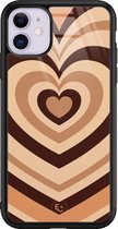 Hoesje geschikt voor iPhone 11 - Hart bruin - Luxe Hard Case - Print - Bruin - ELLECHIQ