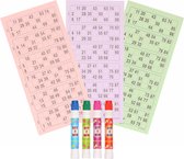 Bingo spel accessoires set nummers 1-90/100x bingokaarten/4x bingostiften - Voor 4 personen - Bingospel - Bingo spellen - Bingo spelen