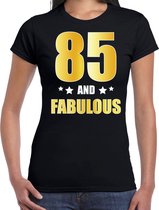 85 and fabulous verjaardag cadeau t-shirt / shirt - zwart - gouden en witte letters - voor dames - 85 jaar verjaardag kado shirt / outfit M