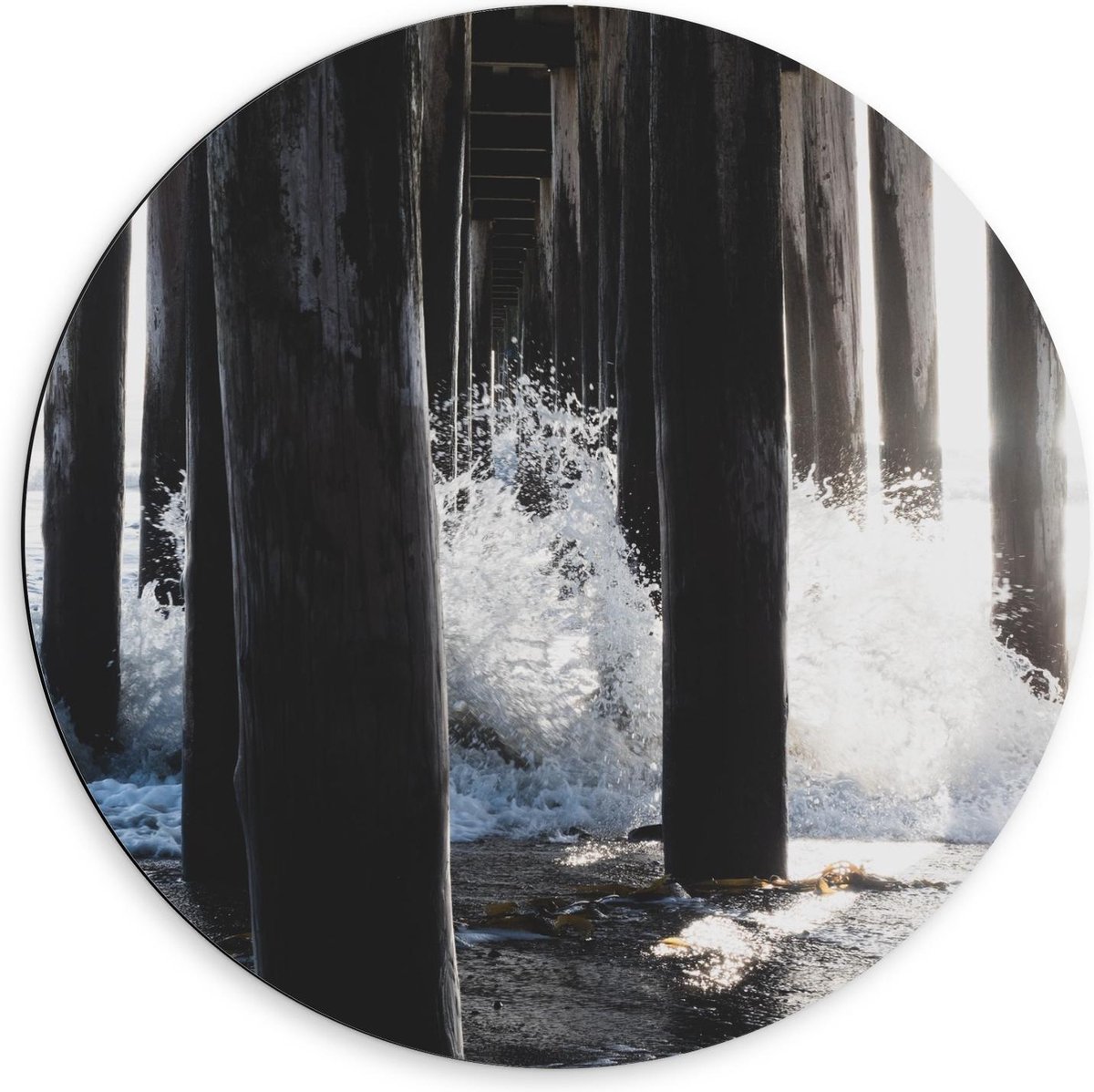 Dibond Wandcirkel - Palen van een Pier in het Water - 60x60cm Foto op Aluminium Wandcirkel