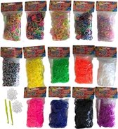 15 zakjes loombands van 600 st. (Totaal 9000 loom bands)