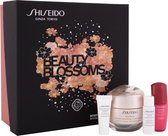 Shiseido - Benefiance Beauty Blossoms Set