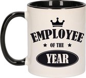 1x stuks collega cadeau mok / beker employee of the year/ werknemer van het jaar - zwart - personeel cadeau