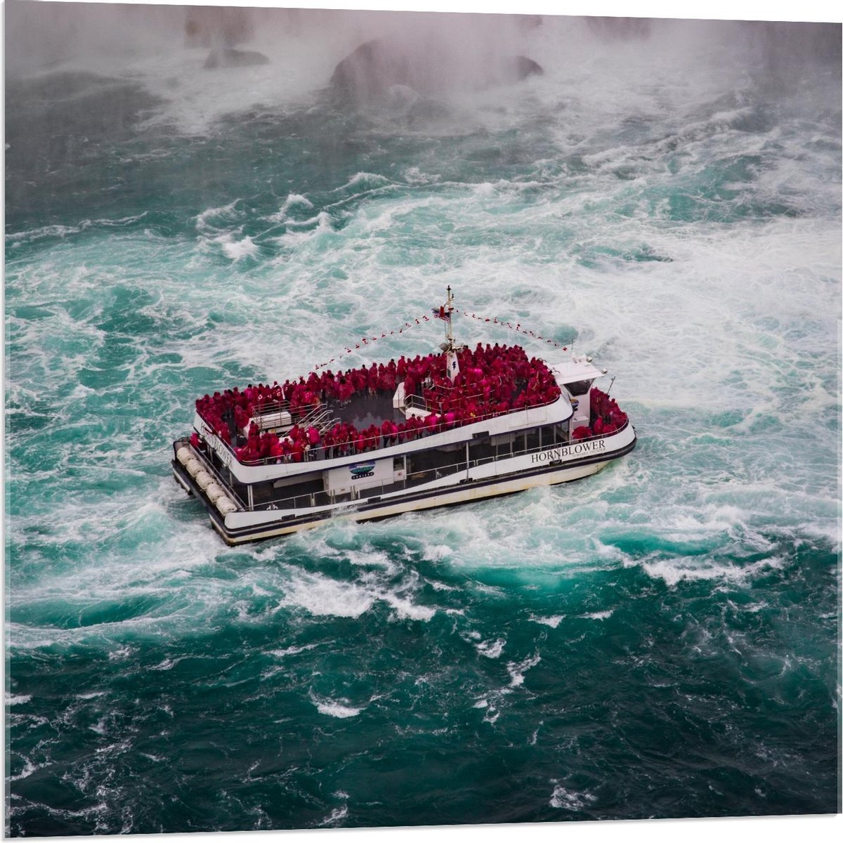 Plexiglas - Personenboot op Zee - 80x80cm Foto op Plexiglas (Met Ophangsysteem)