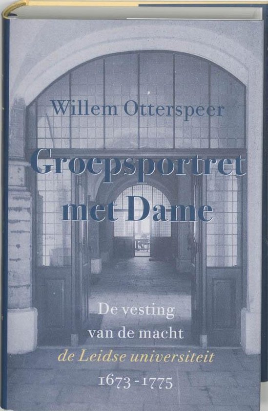Cover van het boek 'Groepsportret met Dame / 2 De vesting van de macht' van Willem Otterspeer