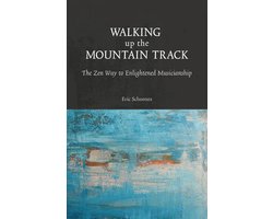 Omslag van Walking up the Mountain Track