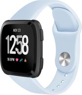Bandje Voor Fitbit Versa Silicone Sport Band - Lichtblauw - Maat: SM - Horlogebandje, Armband