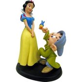 Snow White and Dopey -  Sneeuwwitje en Stoetel - 24 cm