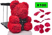 Rozenbeer Rood in Geschenkdoos met 100x Rozenblaadjes - Rose Bear - Rozen Beer