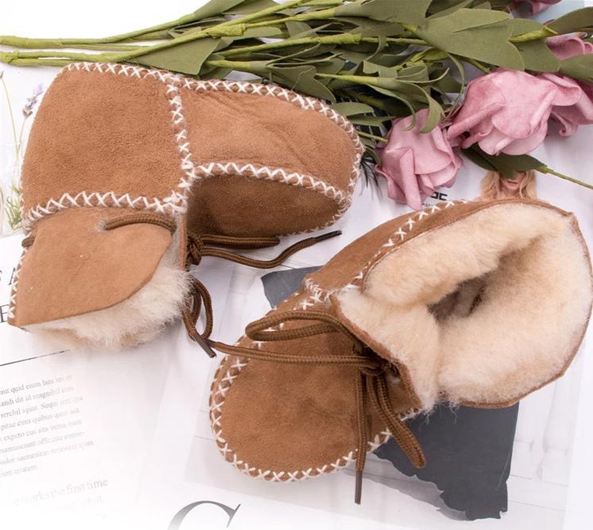 Suede winterschoentjes camelkleur 12 t/m/ 18 maanden maat 22/24 M