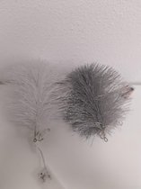Combinatie grijze en witte bollen decoratief