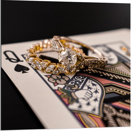 Dibond - Schoppen Vrouw met Diamanten ring - 80x80cm Foto op Aluminium (Wanddecoratie van metaal)