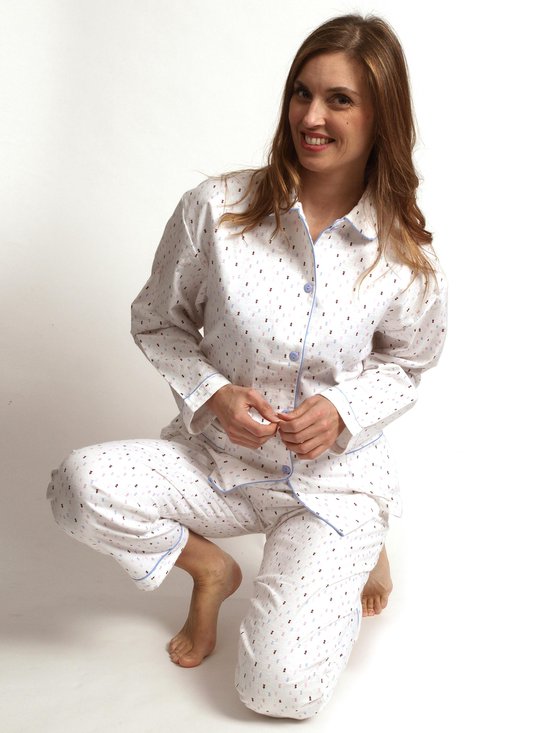 Dames pyjama flanel doorknoop maat L in lichtblauw met een motiefje. Valt  ruim. Cocodream | bol.com