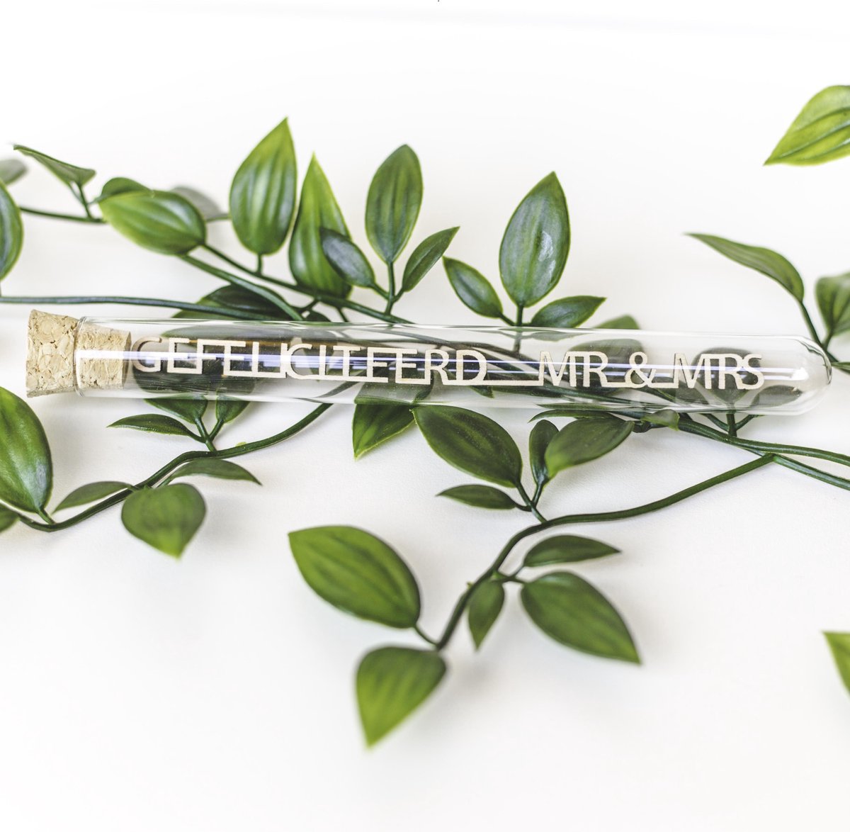 Message in a bottle - Gefeliciteerd MR & MRS - Trouwen - Bruiloft - Wenskaart - Origineel - Minimalistisch
