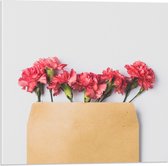 Acrylglas - Enveloppe met Roze Bloemen - 50x50cm Foto op Acrylglas (Met Ophangsysteem)