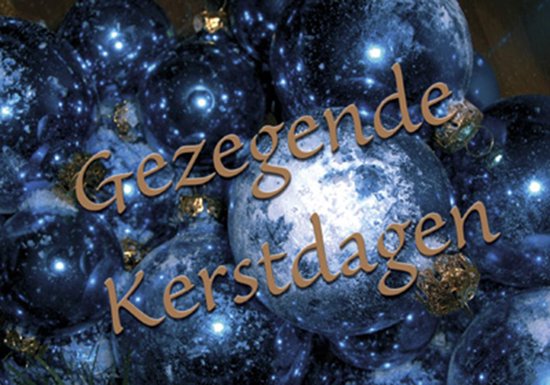Blauwe kerstballen met sterren en tekst 'Gezegende Kerstdagen'.