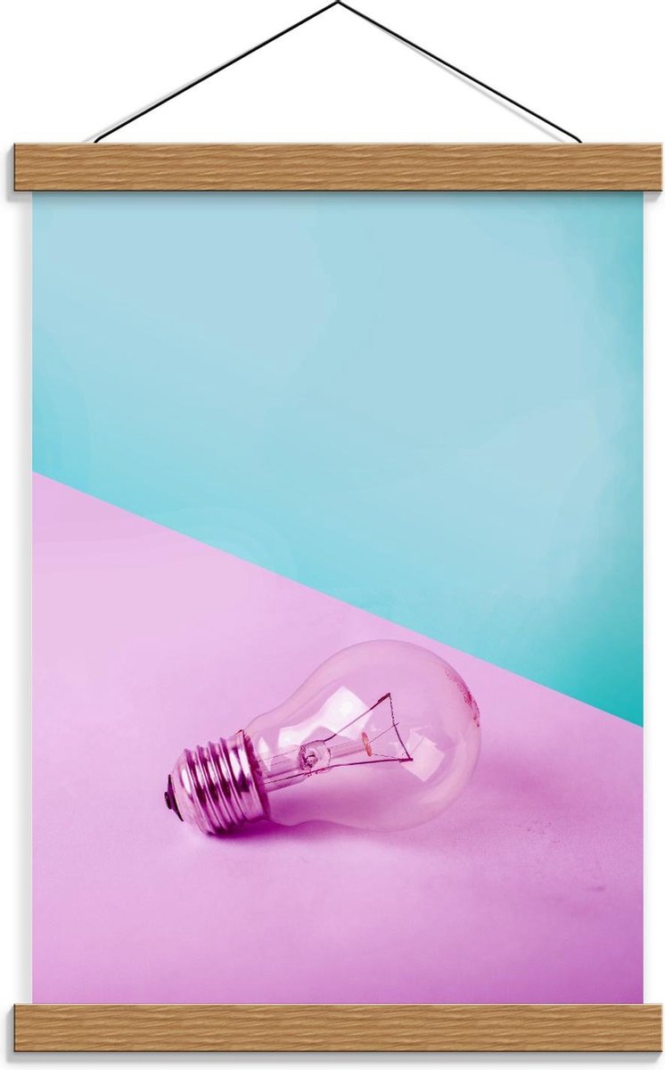 Schoolplaat – Paarse Gloeilamp - 30x40cm Foto op Textielposter (Wanddecoratie op Schoolpla