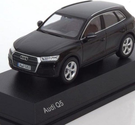 Audi Q5 - 1:43 - iScale