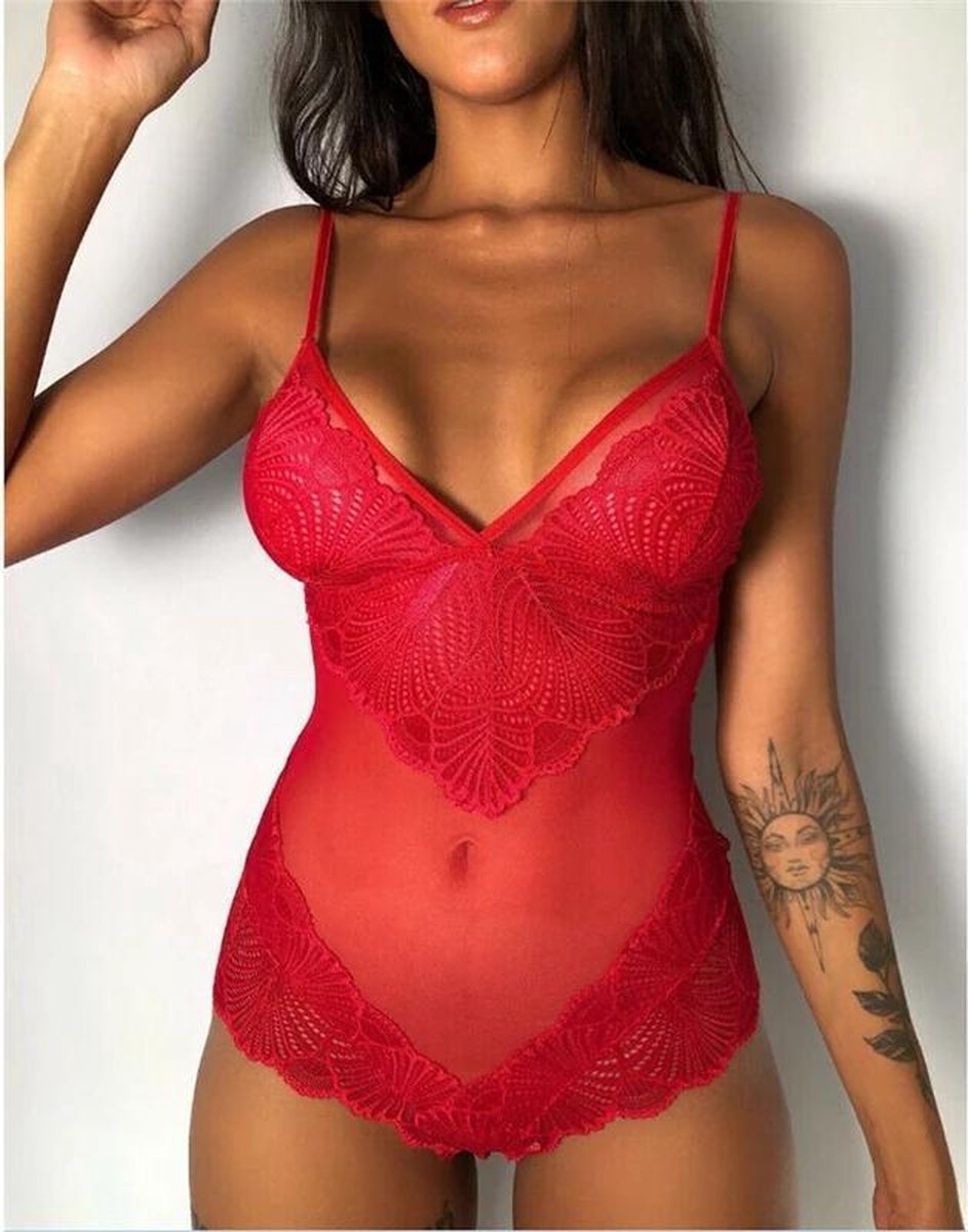 Sexy en delicate body van rode tule en kant, doorzichtig body van goed kwaliteit Maat L/XL