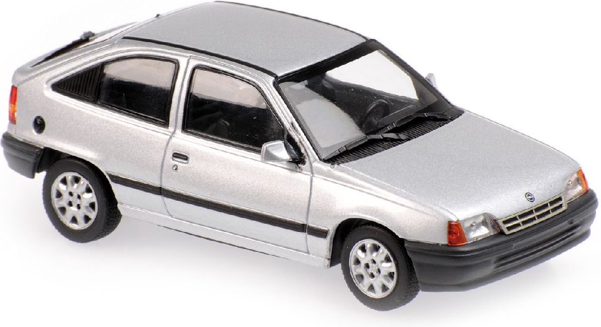 Opel Kadett 1990 - 1:43 - MaXichamps
