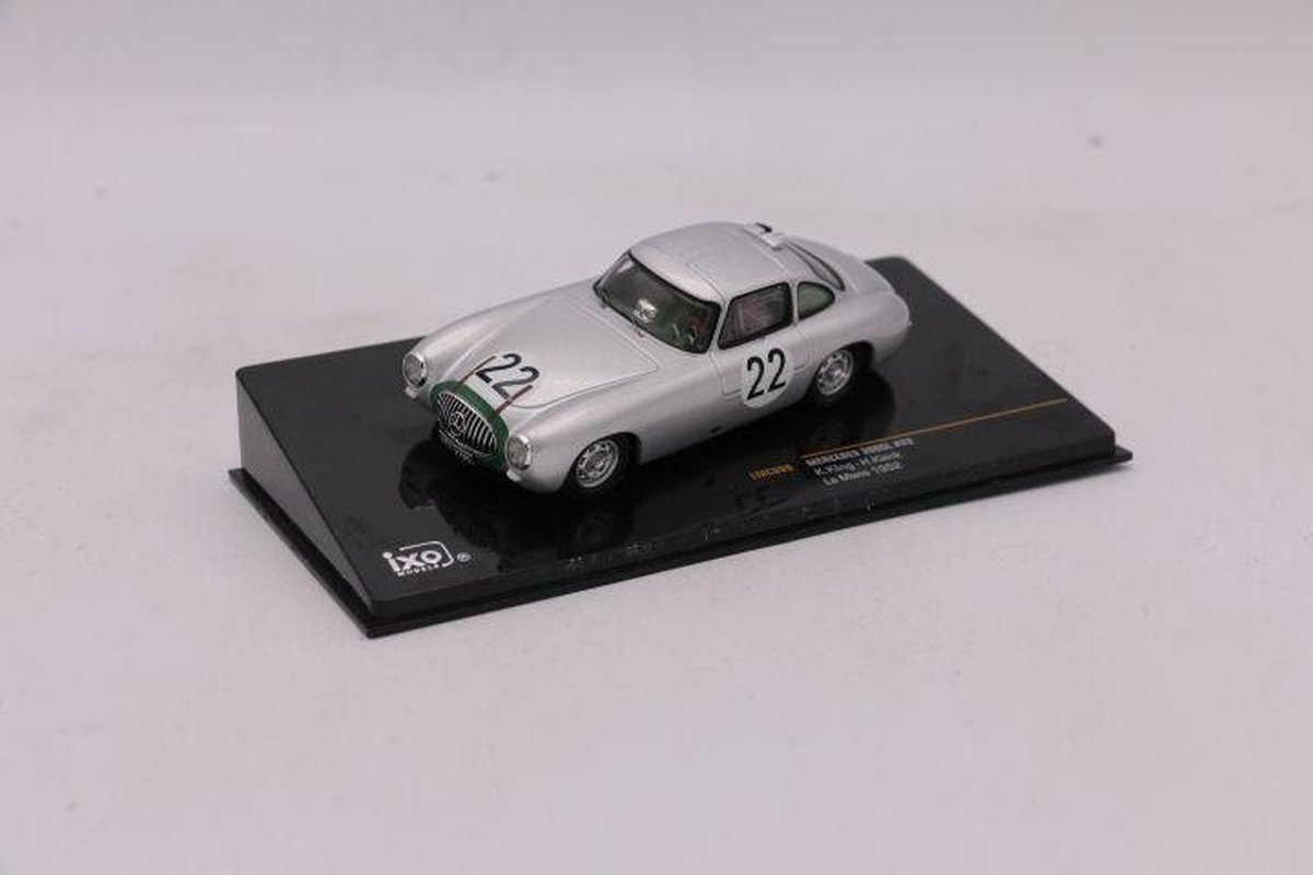 Max Models 1/43 Scale 3310 Mercedes Benz 300SL #21 Winner Le Mans 1952 - Silver - R.M.Toys Ltd