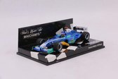 De 1:43 Diecast modelauto van de Sauber Petronas C24 # 11 Showcar van 2005.De bestuurder is Jack Villeneuve.Dit schaalmodel is beperkt door 2016 stuks. De fabrikant is Minichamps.