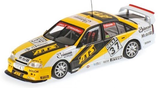 De 1:43 Diecast Modelcar van de Opel Omega A 3000 24V, ATS # 37 van de DTM 1991.De bestuurder was Volker Strycek.This schaalmodel is beperkt door 1008 stuks. De fabrikant is Minichamps.