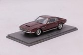 De 1:43 Diecast Modelcar van de Aston Martin DBS uit 1967 in Red.De fabrikant van dit schaalmodel is Spark.