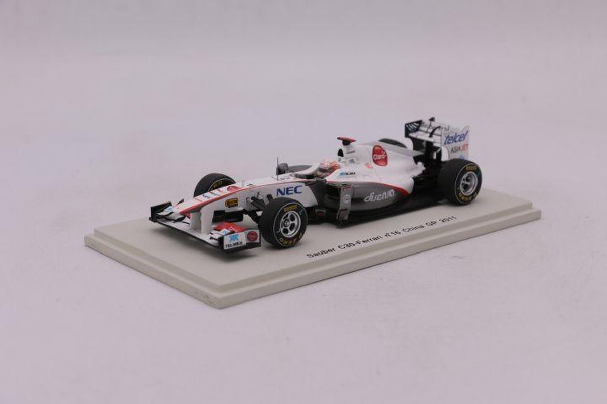 1:43 Sauber C30-Ferrari # 16 Chinese GP 2011 Kamui Kobayashi Spark modelautos