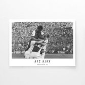 Walljar - Poster Ajax met lijst - Voetbalteam - Amsterdam - Eredivisie - Zwart wit - AFC Ajax '82 - 40 x 60 cm - Zwart wit poster met lijst