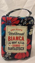 Shopper bag dames met leuke tekst EEN ECHTE WERELDVROUW BIANCA JIJ BENT ALTIJD MEER DAN FANTASTISCH winkeltasje Wordt geleverd in cellofaan met linten