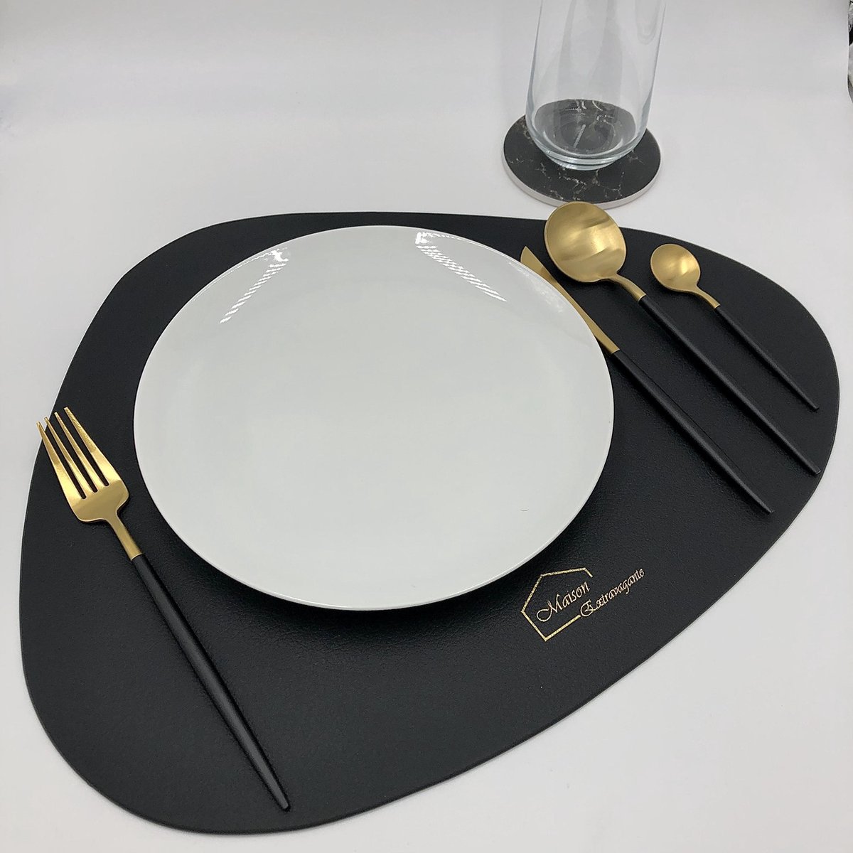 Maison Extravagante - Luxe onderzetters met marmer look voor glazen en mokken - Set van 6 - Zwart- Inclusief zwarte metalen houder - Keramische onderzetters - Anti-slip - Rond — cadeau in Wonen & Interieur - foto 4