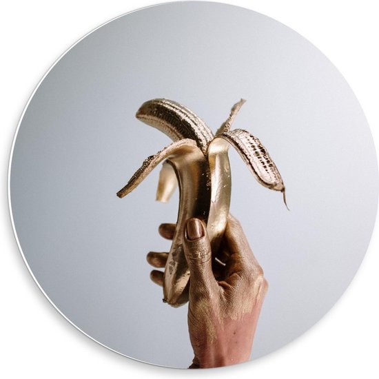 Forex Wandcirkel - Gouden Banaan in Hand - Foto op Wandcirkel (met ophangsysteem)