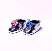 Babyschoentjes - Tin - luxe geschenk - babyshower - cadeau baby - kleinigheidje - geboorte kind - Jongen/Meisje - Setje roze & blauwe veters meegeleverd.