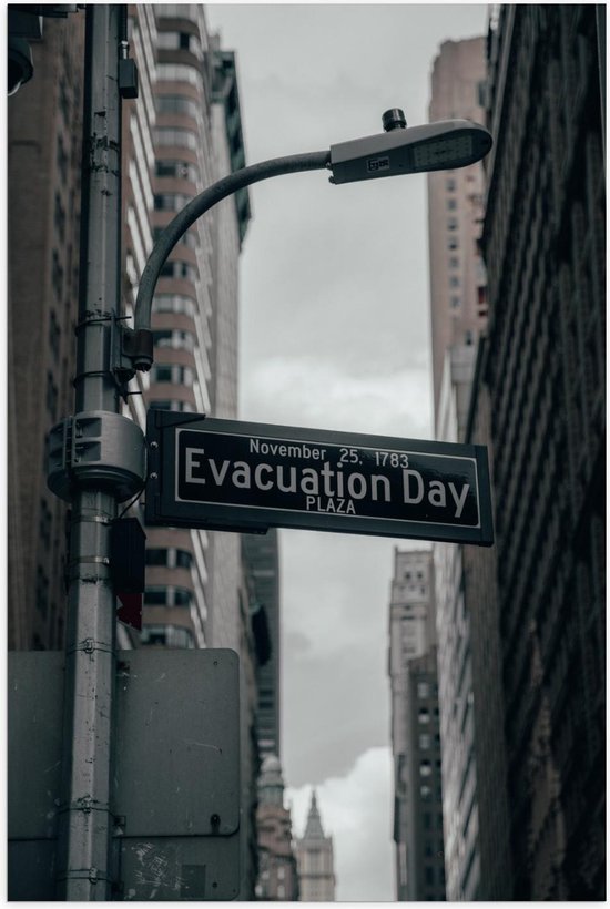 Poster – Evacuation Day Bordje - 80x120cm Foto op Posterpapier