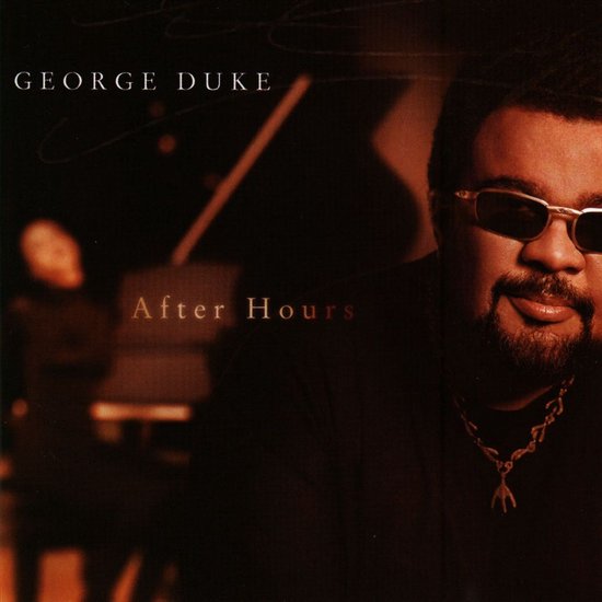 George Duke, titel 'After Hours', George Duke met bril en ketting.