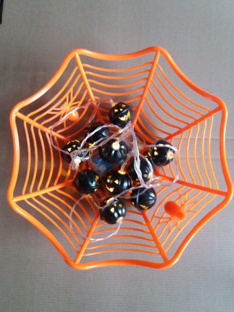 mand met spinnen oranje met zwarte pompoenen dit licht geven op batterijen -haloween
