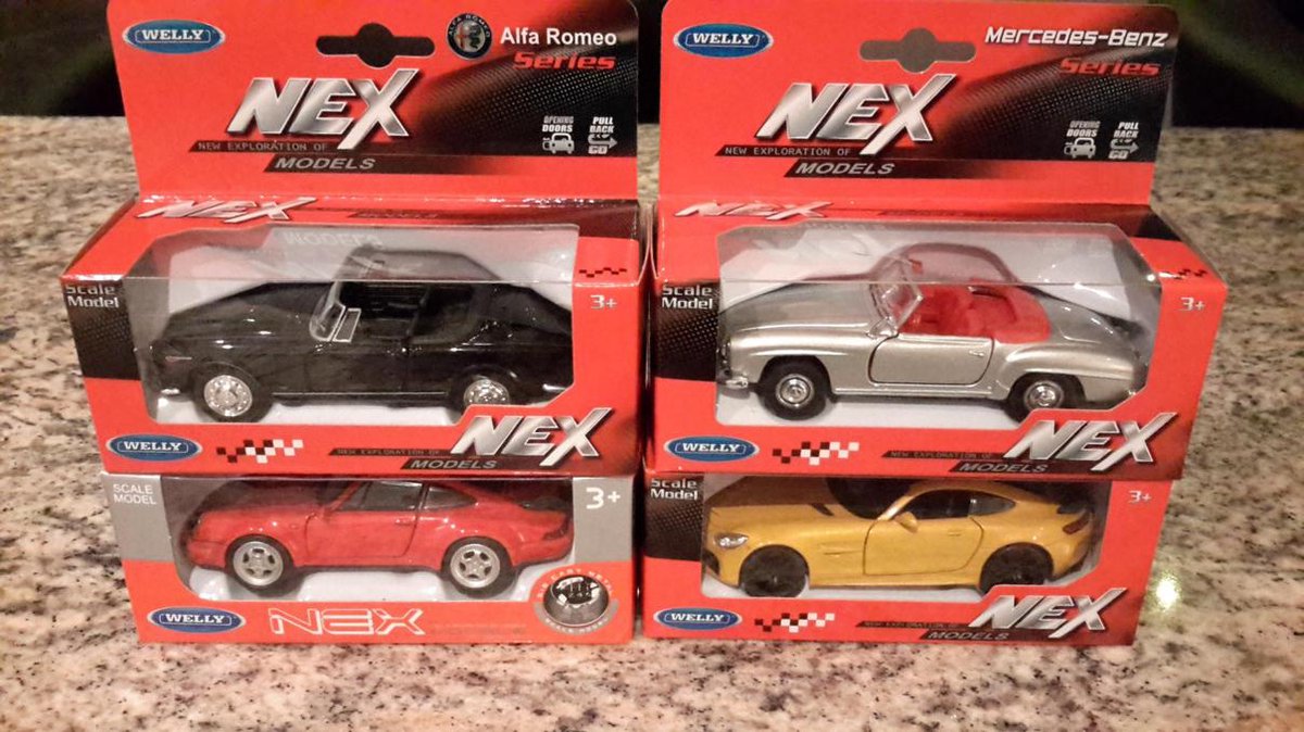 Welly Nex Cars 143 ouverture des portes tirez vers l'arrière