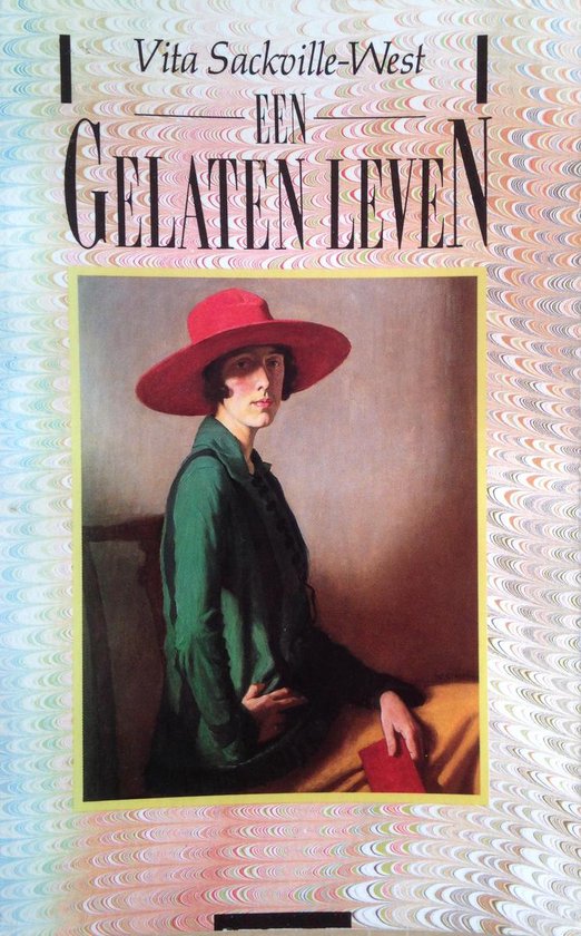 Boekhoes met schilderij van vrouw in rode hoed en groene jurk, met titel 'Vita Sackville-West EEN GELATEN LEVEN'.