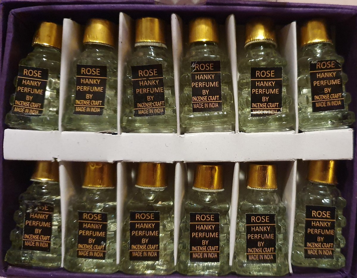 Goedkoopste Rose-Parfumolie - Set 12 flesjes á 5 ml - Te gebruiken als parfum of in waxinelichtbrander