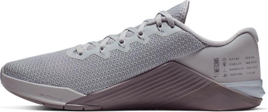 Nike metcon 5 gunsmoke maat: 44 | bol.com