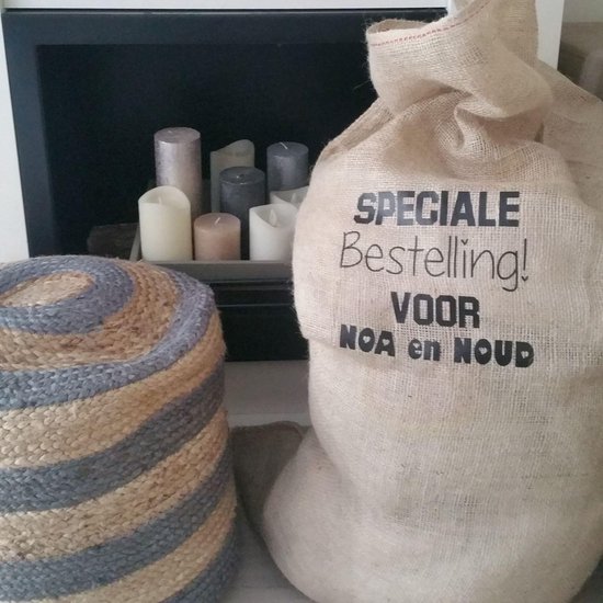 Jute zak voor Sinterklaas cadeau voor sint en piet zak met eigen naam of namen speciale bestelling voor cadeauzak / strooizak