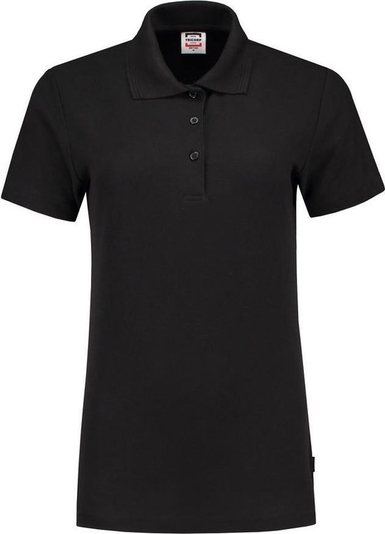 Polo noir pour femme à manches courtes, avec un col droit, des boutons et une étiquette rouge en bas à gauche.
