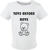 Wit Baby shirtje "Toys before boys" Beer maat 12 mnd