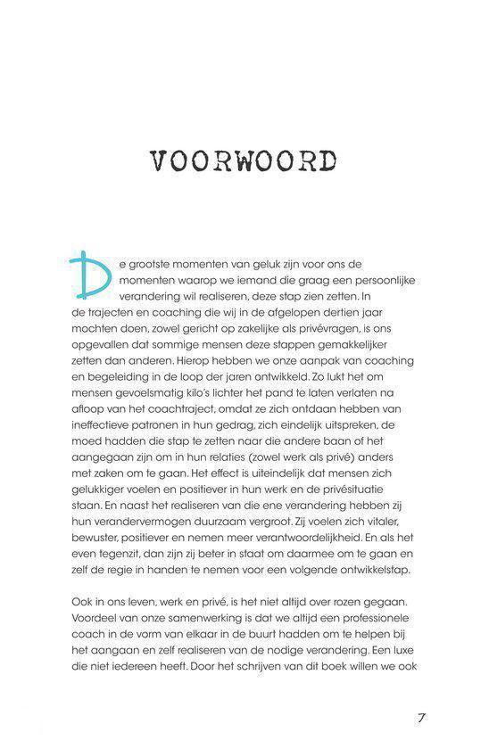Pagina uit een boek met de titel 'VOORWOORD' en inleidende tekst.