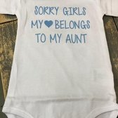 Baby Rompertje met tekst gender reveal party jongen | sorry girls my heart belongs to my aunt  | cadeautje zwangerschap aankondiging hoera je wordt kraamcadeau zwangerschapsaankond