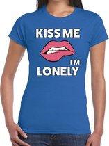 Kiss me I am Lonely t-shirt blauw dames - feest shirts dames S