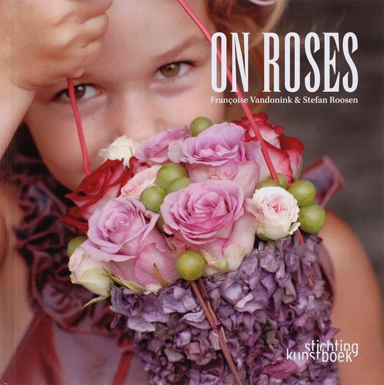 Cover van het boek 'On roses'