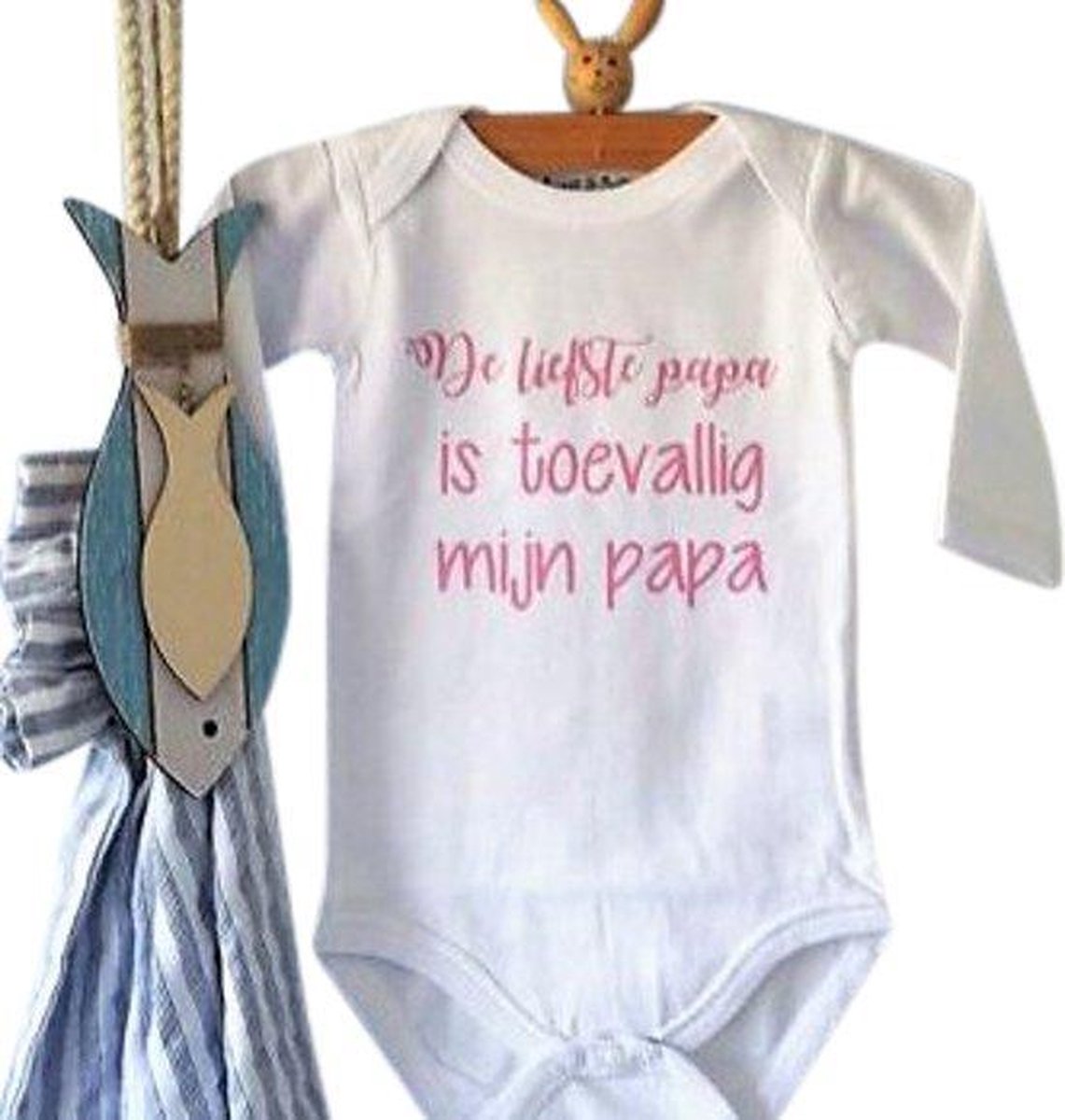 Baby Rompertje met tekst De liefste papa is toevallig mijn papa | Lange mouw | wit met roze| maat 98-104